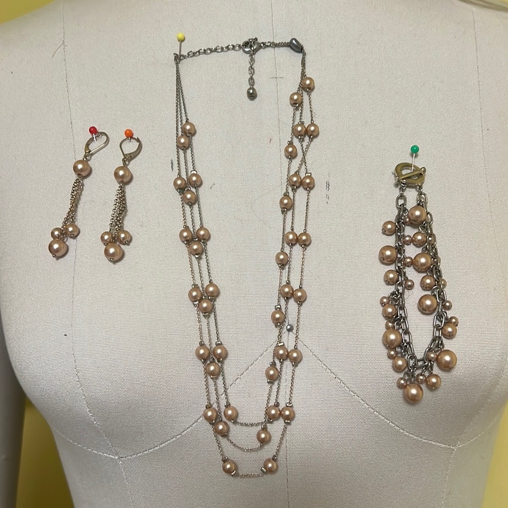 4pc rose faux pearl bundle like new